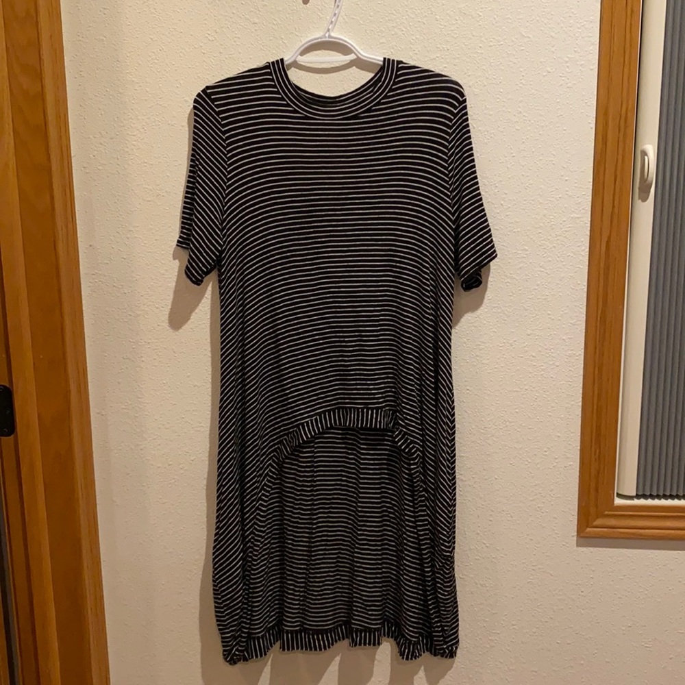 Annabelle: High/Low Short Sleeve Shirt